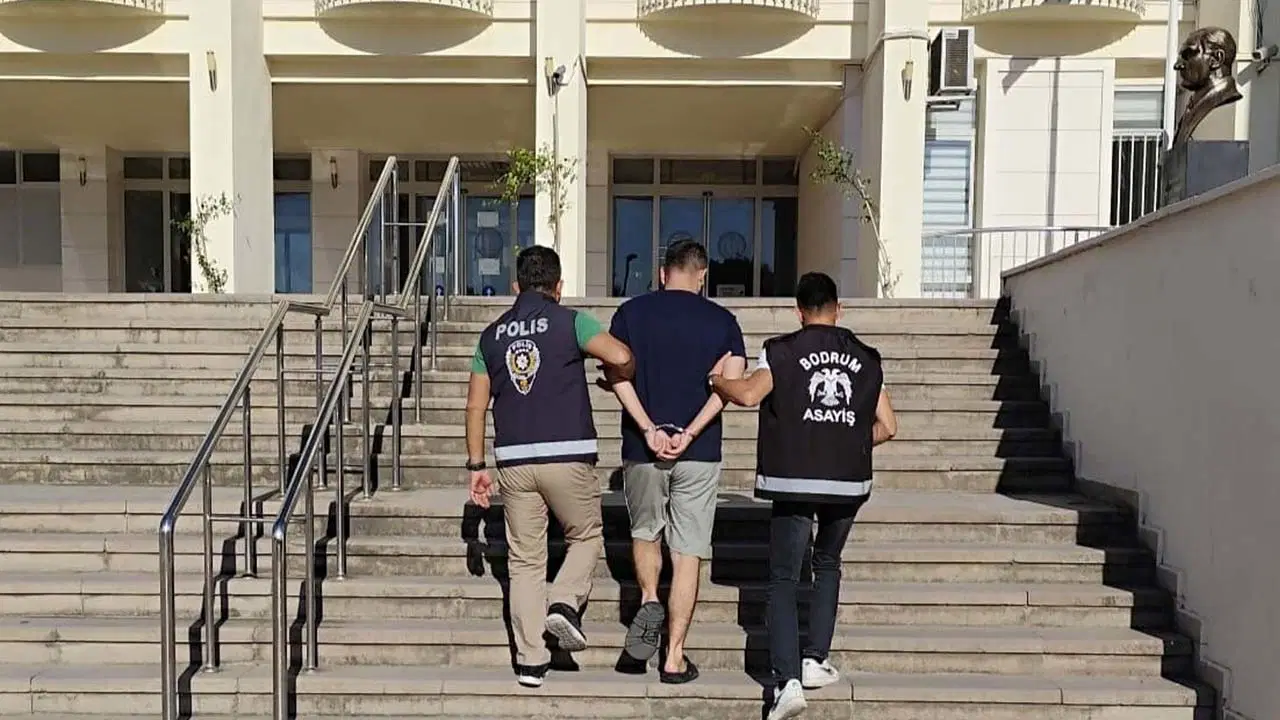 44 ayri suctan kaydi vardi bodrumda firari hukumlu saklandigi adreste yakalandi l8vZ1ZD2